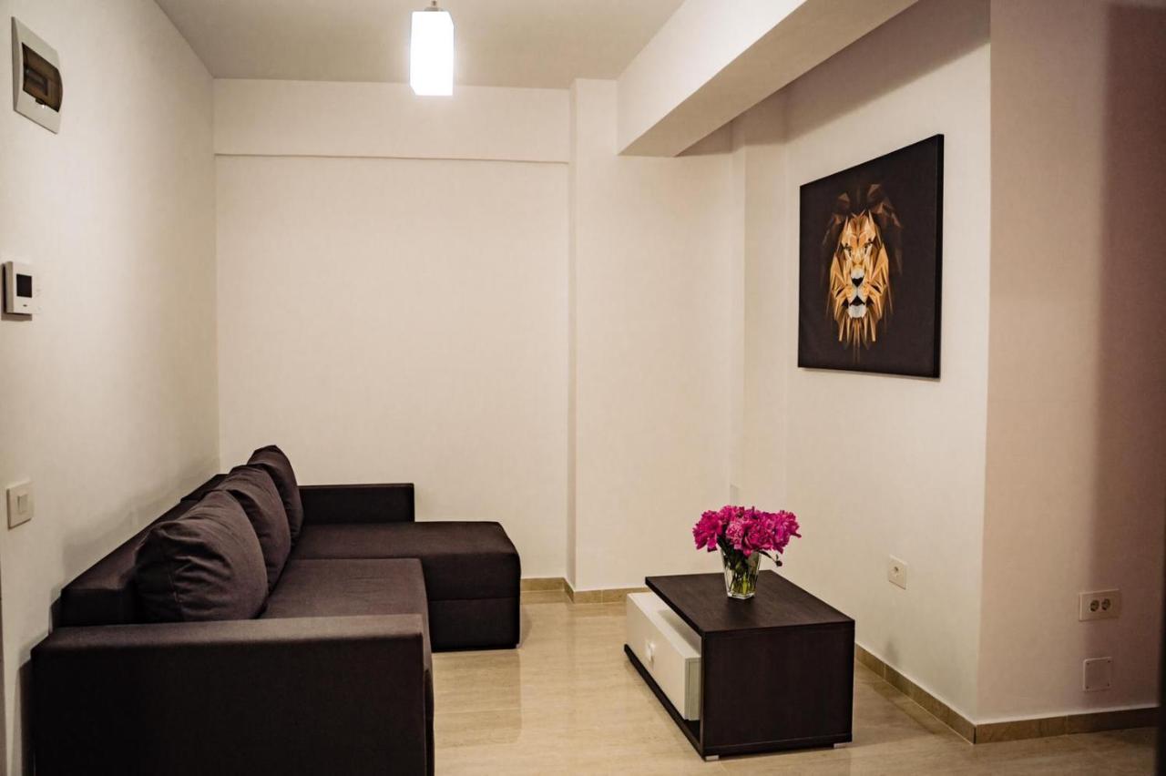 Apartment Gabriela'S Home Oradea Exterior photo